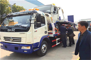 锦江区汽车道路救援拖车价格